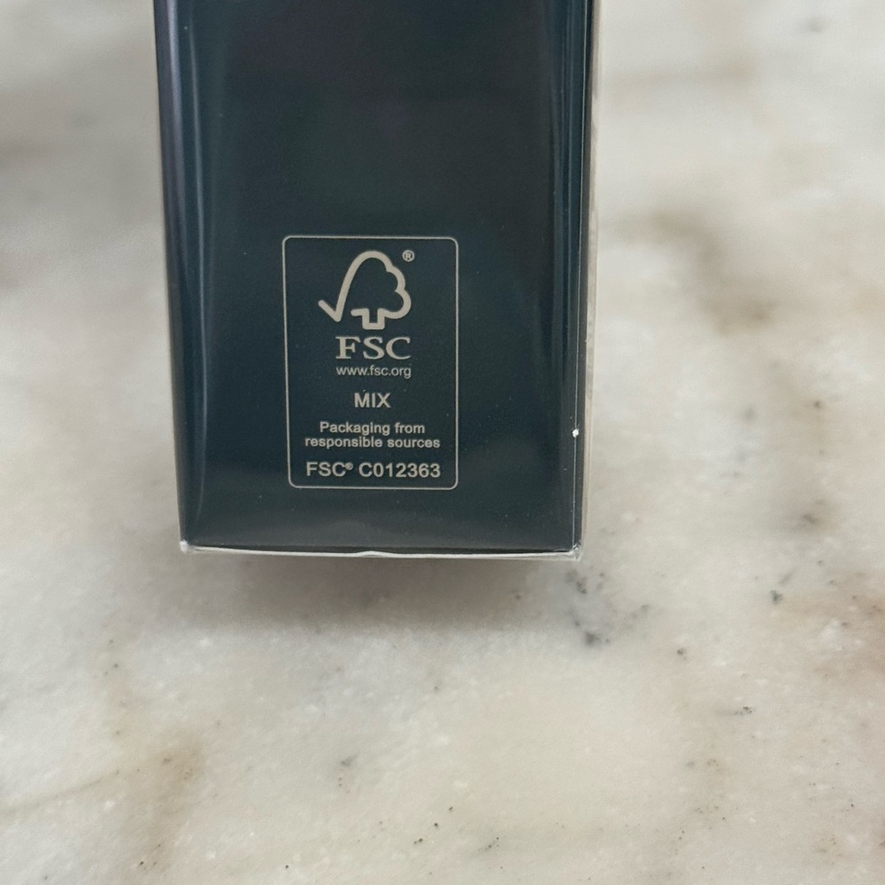 Ralph Lauren Polo Eau de Toilette - Black and Gold 2.0 Oz - Picture 3 of 5